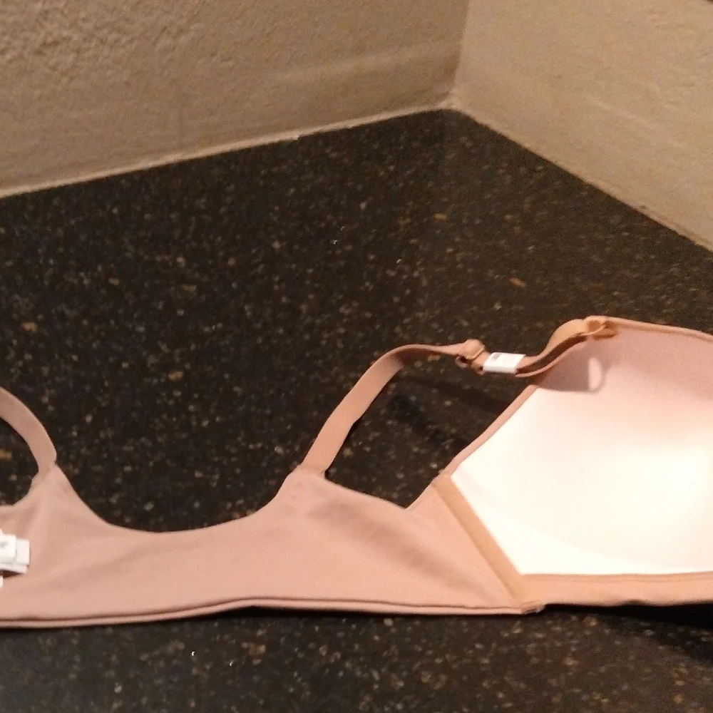 BNWT Victoria's Secret Tan Adaptive Bra - Picture 7 of 10